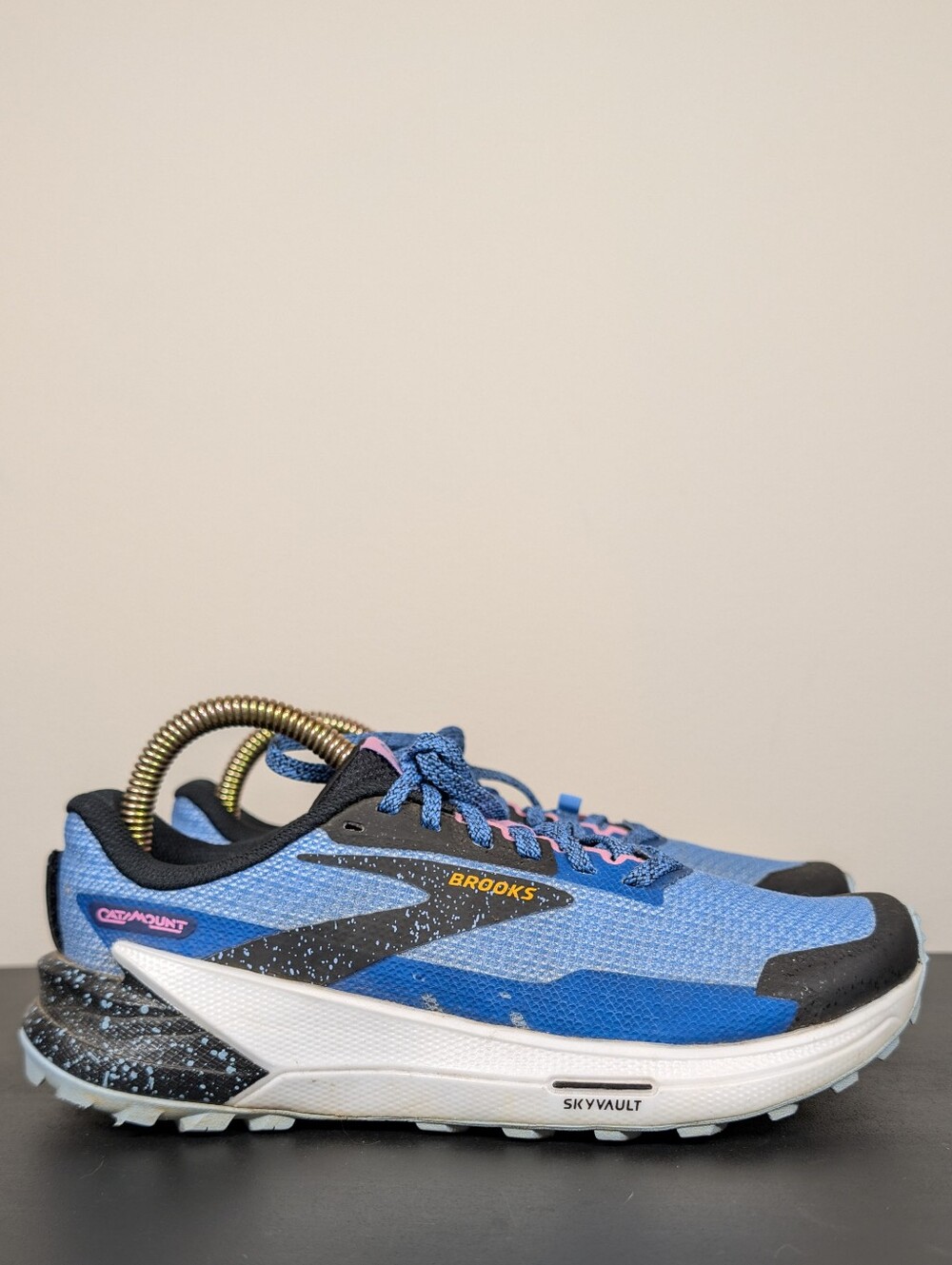 Brooks Catamount 2 Women's Blue Trail Running Shoes SkyVault Sneakers Size 6.5